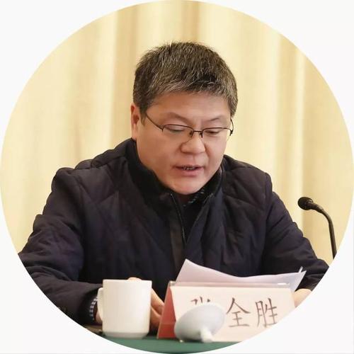 集团副总经理张全胜在会上总结东湖绿道二期建设工作