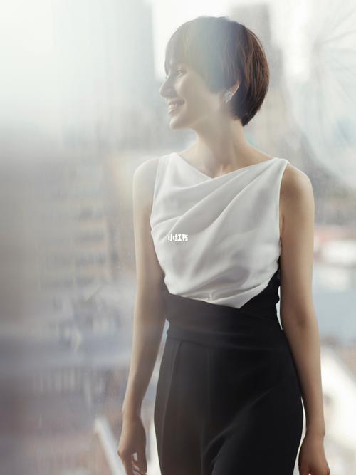 袁泉| 优雅淡然,风格熠闪_永恒印记怎么样_长裙_电影节_耳环_戒指