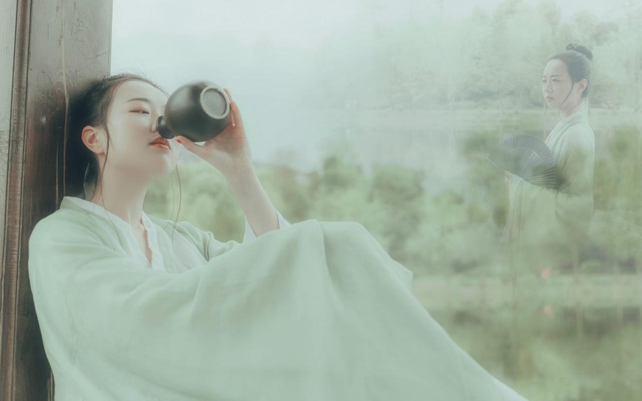 古风侠女清新唯美户外写真桌面壁纸