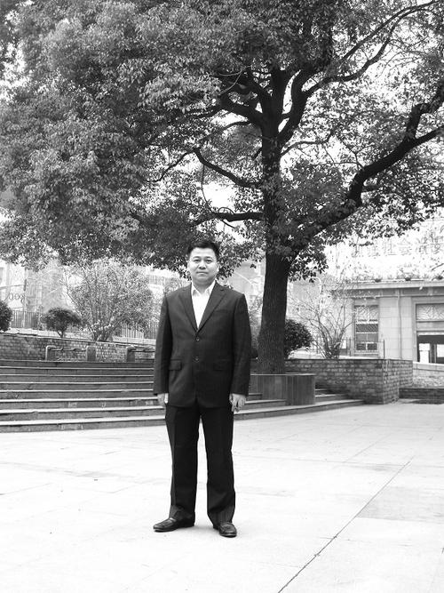 图文:本报专访新洲慈善群星获奖代表