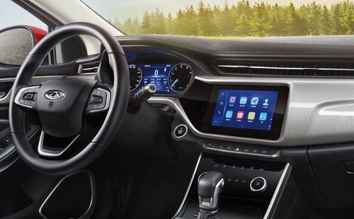 奇瑞艾瑞泽5上市,采用路虎的双中控屏设计,配led大灯