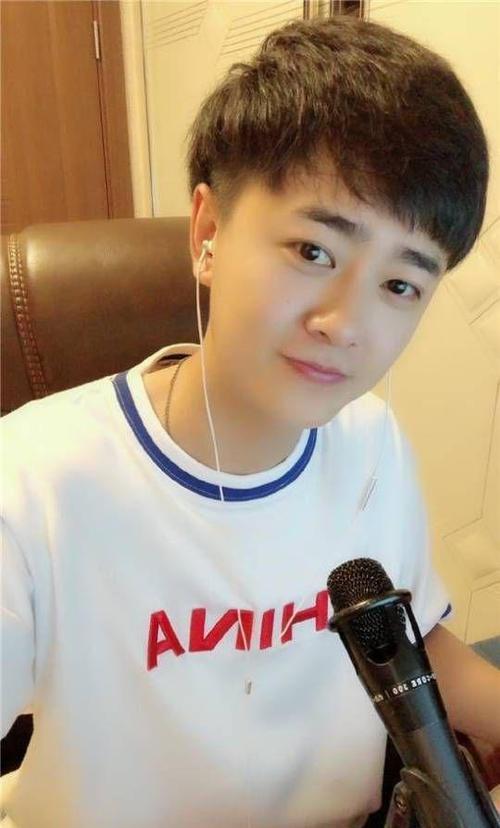 抖音全网最快的高火火,千层塔郭聪明,大长腿刘宇宁,你钟意谁?