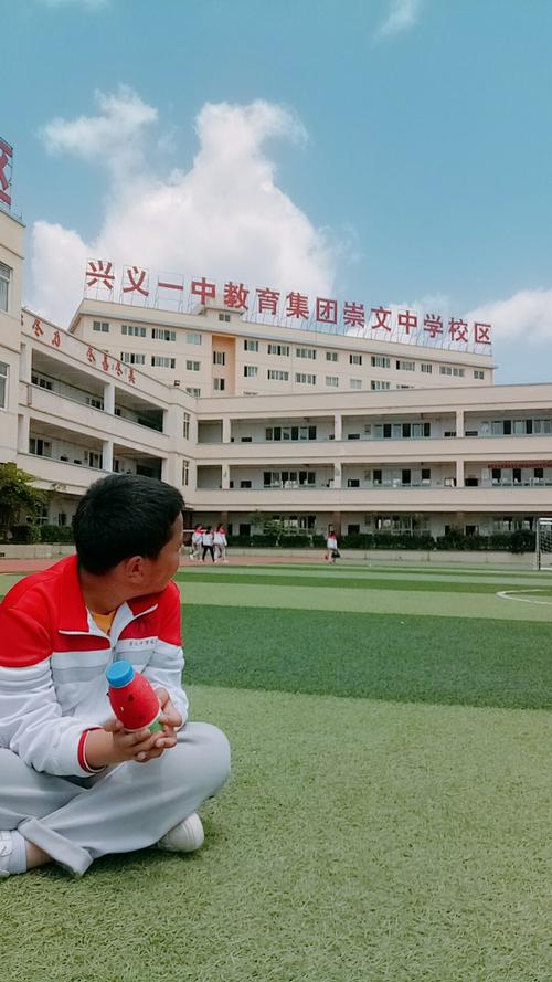 兴义一中崇文校区手工社团活动剪影