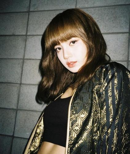 韩国大妈们怎样就变成了性感女星?lisa,泫雅,iu都靠它