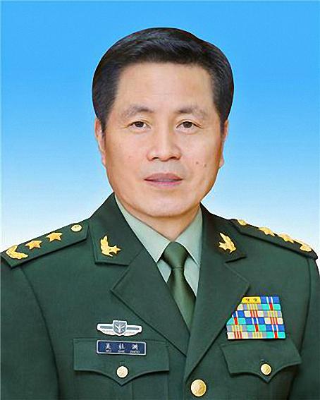 1现任中国共产党第十九届中央委员会委员,中国人民解放军西部战区政委