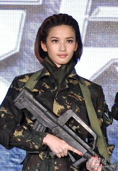 我镜头裏的麻辣女兵