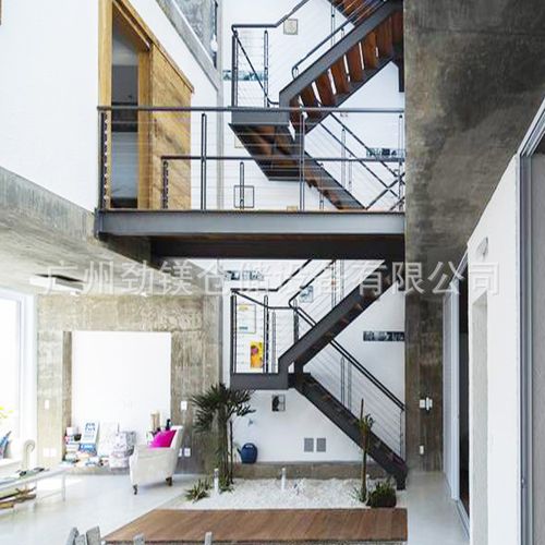 户外钢结构楼梯制作设计室内钢构楼梯定做钢结构消防楼梯搭建