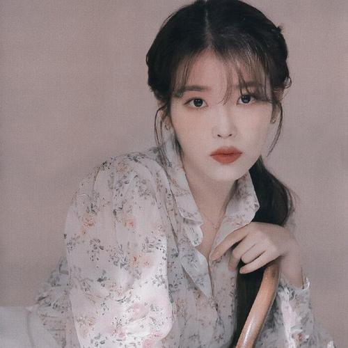 李知恩漂亮气质头像