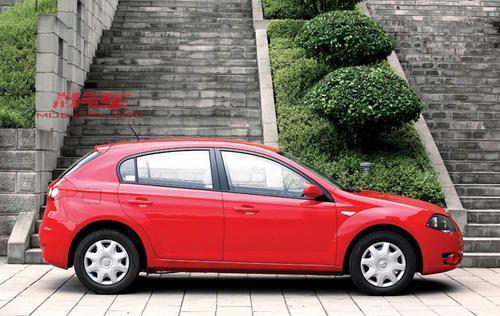 [转帖]两厢亦精彩--试驾中华骏捷frv 1.6l