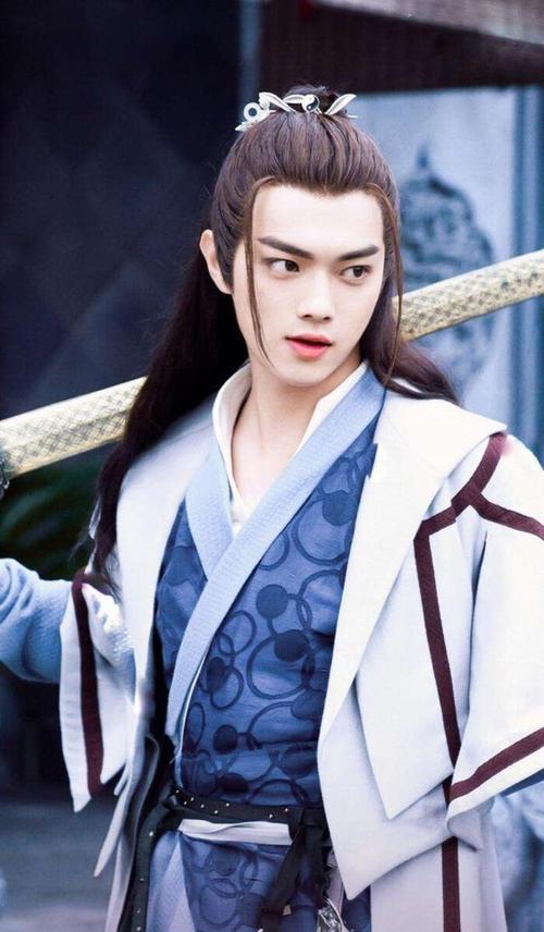 小哥哥皮肤白白嫩嫩,网友:比杨幂还白,许凯洗澡戏亮了