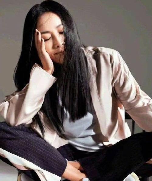 那英工作室幽默回应"植物人"传言:老板好着呢,吃嘛嘛香