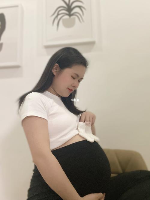 在家零成本自拍大肚照_孕期_自拍_孕期日常_母婴_孕产