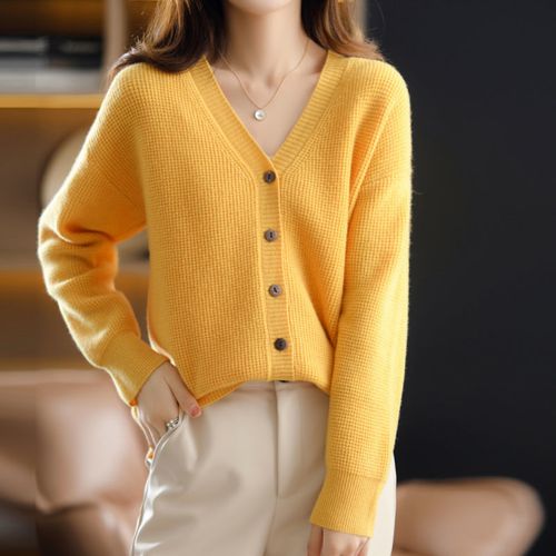 2021年秋冬新款羊毛开衫女元宝针短款毛衣外套百搭