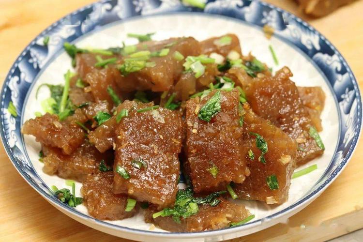 河南过年蒸焖子出锅喷香年夜饭招待客人比大鱼大肉受欢迎