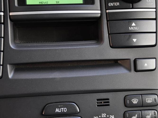沃尔沃xc90 2012款 2.5t at四驱r-design北欧个性运动版(t5)