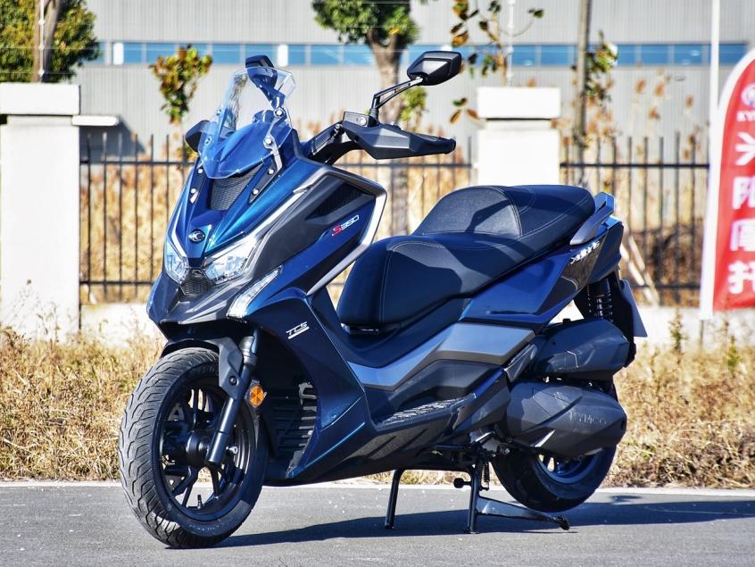 赛艇家族性价比力作体验光阳赛艇s350