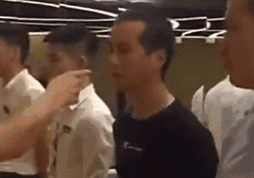 销售员因没业绩遭轮流掌掴真的吗