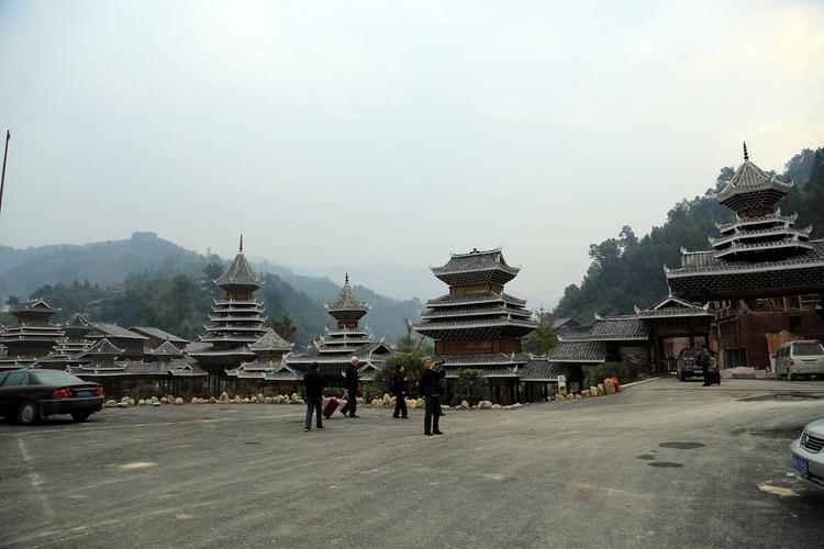  p>肇兴侗寨位于贵州省黔东南苗族侗族自治州黎平县,2004年被国务院