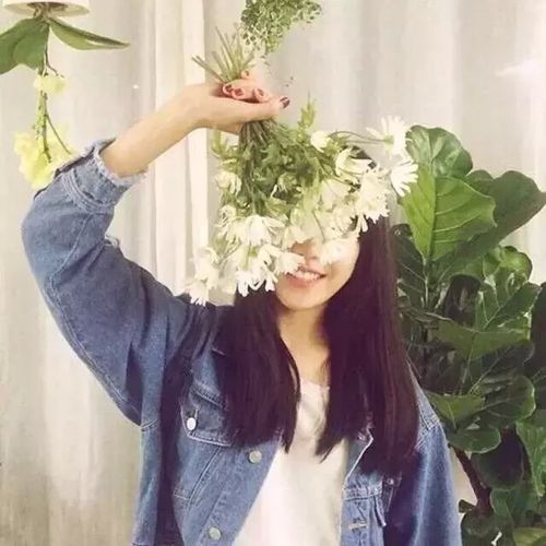 有谁知道和这个头像是情侣头像的女生头像?