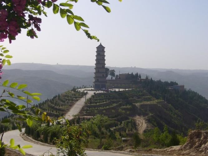 蝶恋花·清涧笔架山感怀