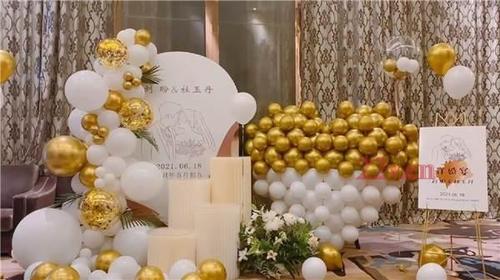成都生日气球布置求婚气球布置装饰宝宝百天气球装饰公司