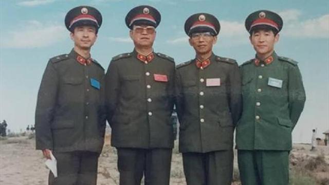 连长对国军俘虏说:当我的兵吧!几十年后,俘虏成上将