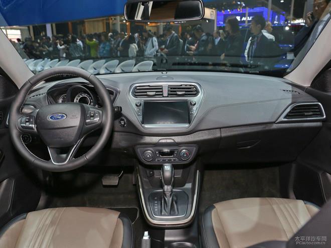 福特福睿斯中配裸车多少钱自动17款福特福睿斯