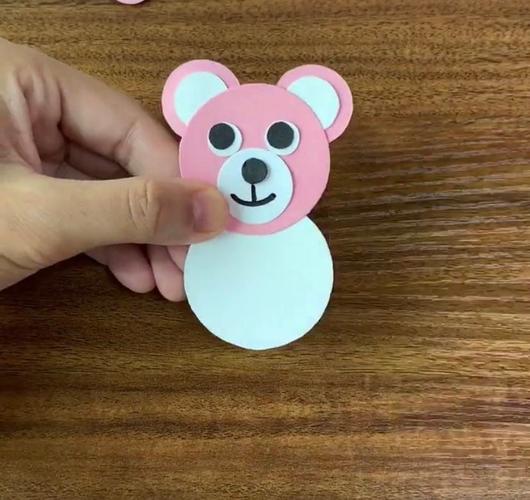 手工制作《小熊不倒翁》