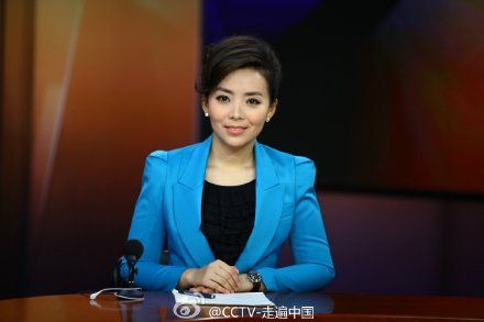 cctv-走遍中国  #你好,2014#这是《走遍中国》选中的演播室主持人