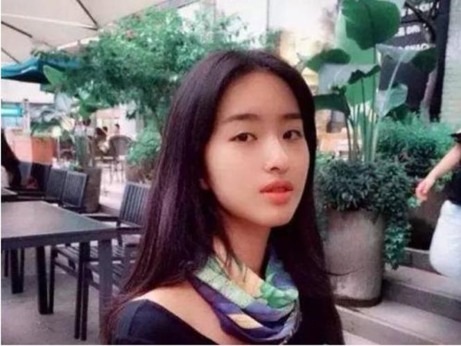 "二代天仙"杨采钰的上位史,和她背后的资源咖?_父母