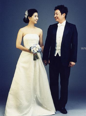 尹多勋明星婚纱照曝光(图)