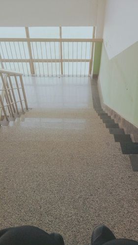 学校楼梯.