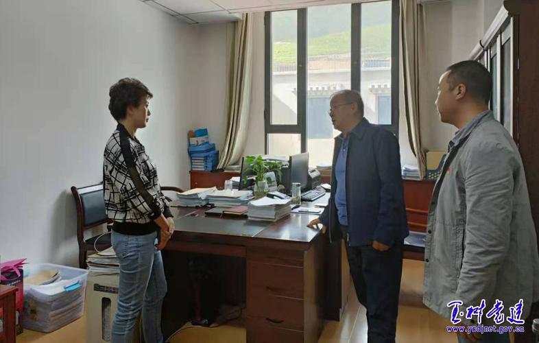 省审计厅党组成员副厅长徐强赴玉树调研