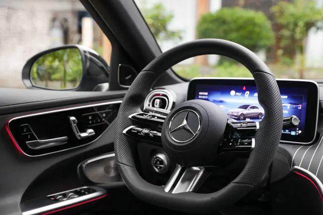 海川品车|颜王驾到 成都试驾全新一代奔驰c260l|内饰