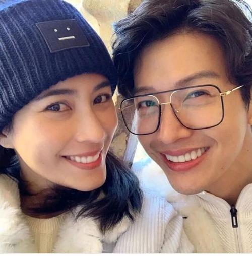 泰国首席男星push竟娶了个抱金砖的老婆,好福气