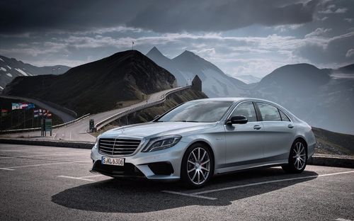 s63amg奔驰壁纸_[1366x768]尺寸分辨率详细介绍