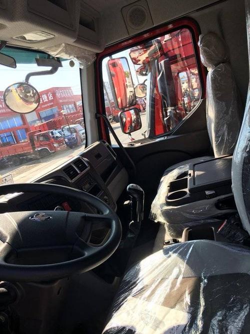 乘龙m3新车到店欢迎品鉴