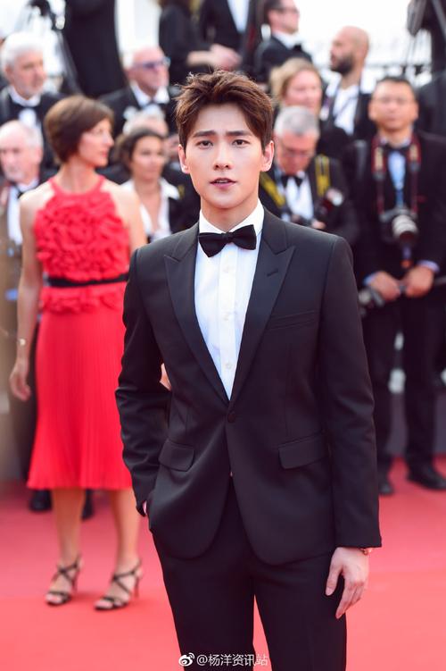    男星这边,杨洋也出现在了戛纳
