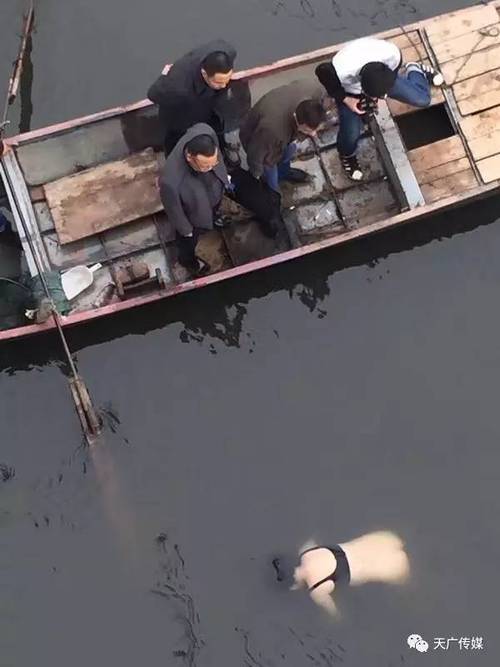 【突发】东北过境线白塔河大桥下,漂浮一具女尸!