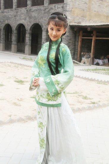 毛林林《小白菜奇案》挑大梁 演绎戏中迷局