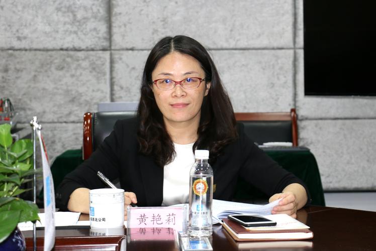 西北公司总工程师,副总经理张林      ▲西北公司副总经理,总经济师