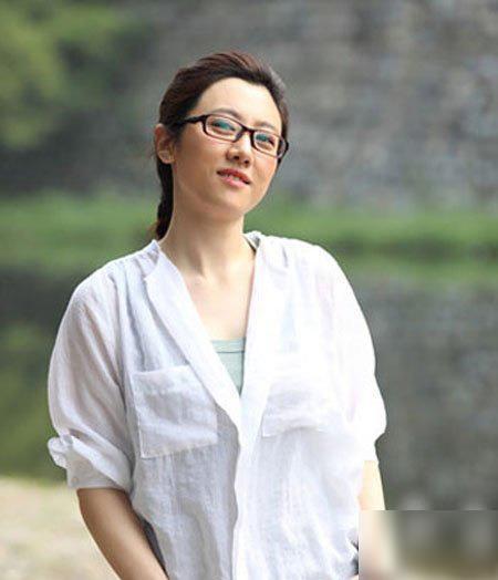 宋丹丹的儿子,优秀却没有什么存在感,儿媳王博谷,有一