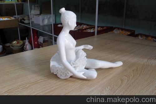 陶瓷芭蕾女孩工艺品 精美动人芭蕾工艺品6984
