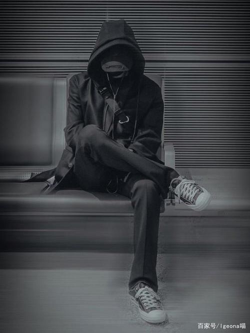 王一博:耶啵大佬的坐姿,又bking又帅气～好像很拽的样子啊!