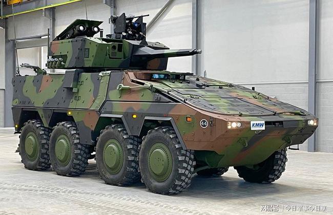 "拳师犬"步兵战车亮相 配备新型无人炮塔 专为中东神秘客户研制