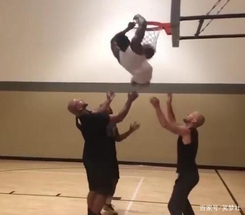 强者无需多言,弱者喋喋不休,没有任何借口之锡安克拉克