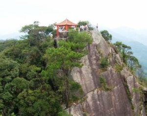 南靖县金山鹅仙洞自然风景区