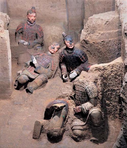 秦始皇兵马俑官网秦陵兵马俑内的真实主人为什么不是秦始皇有何根据