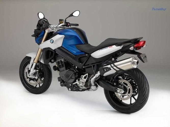 2015款bmw f800r 运动型街车