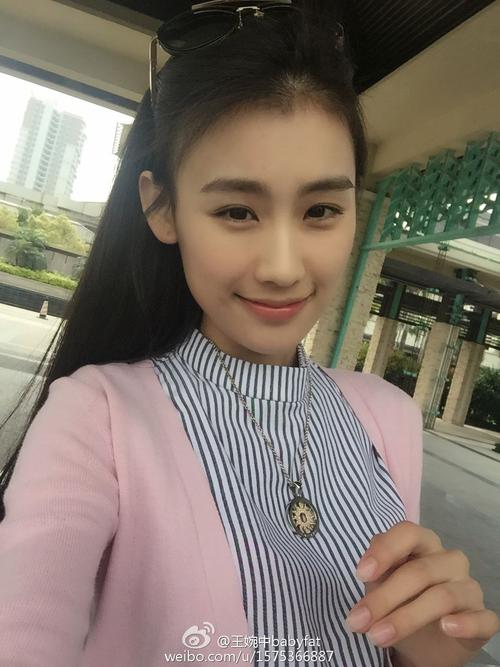 王婉中在酒店的照片王婉中和黄圣依对比照片